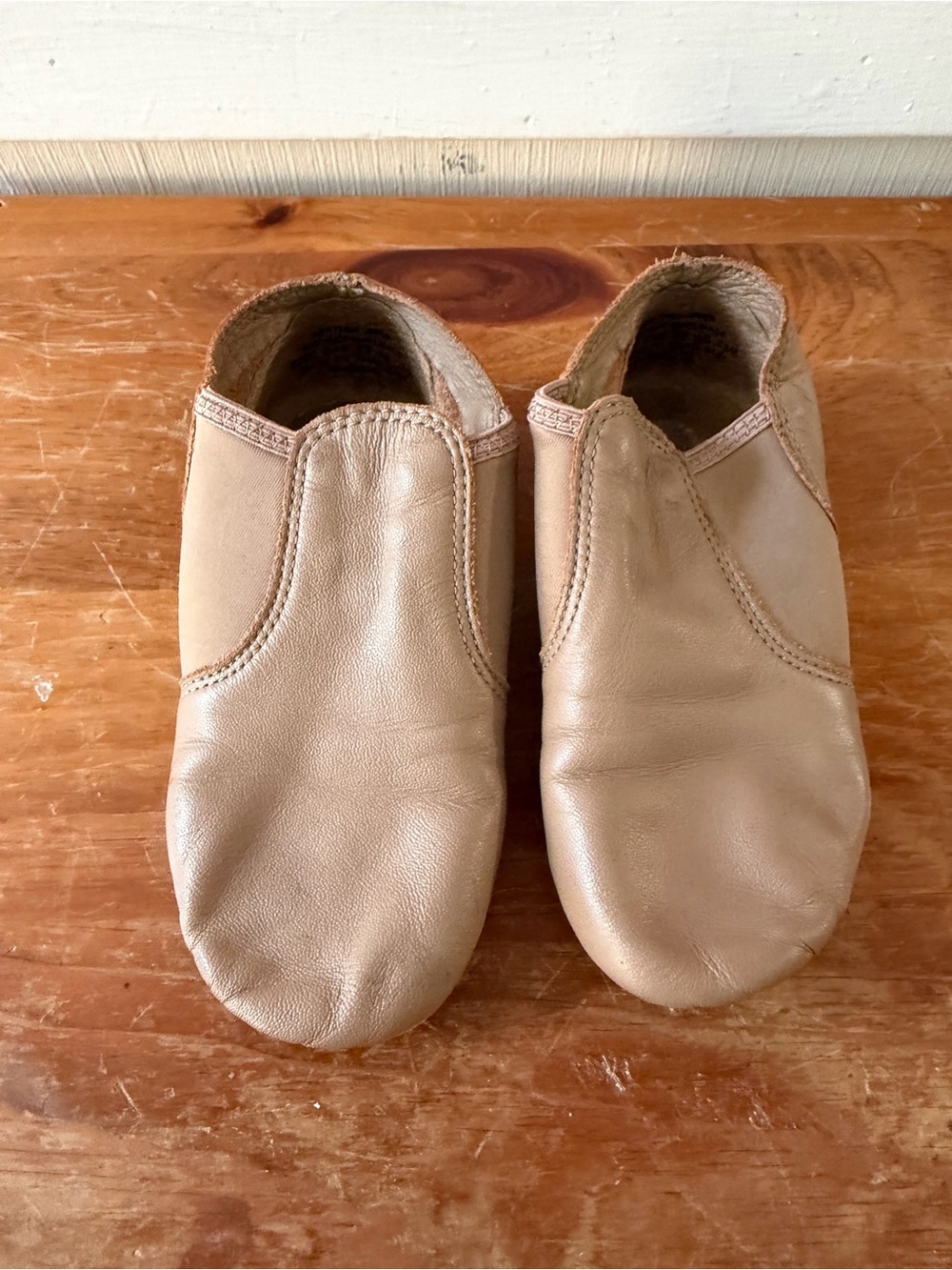 Capezio Kids Beige Leather Dance Shoes Slip-On Sz 13M
